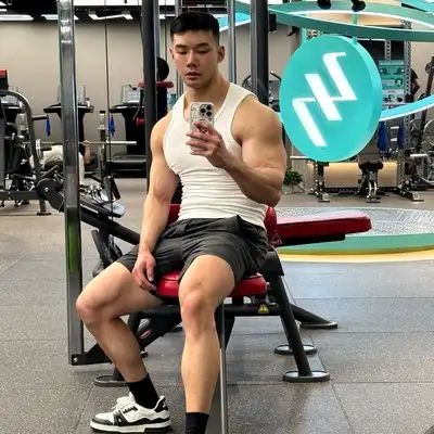 段佑志